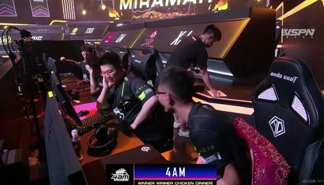 在社交平台 在社交平台